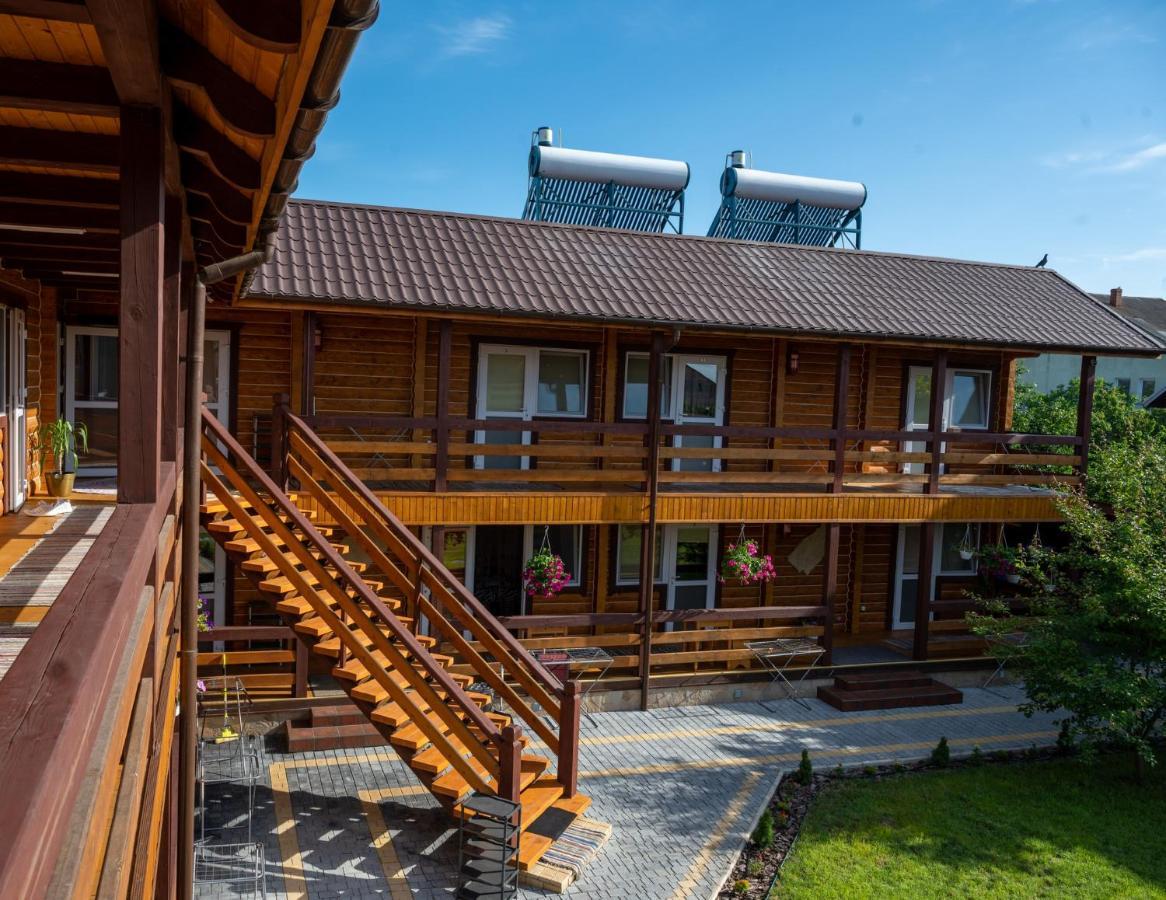 Rybatska 7 Hotel Chernomorsk Exterior foto